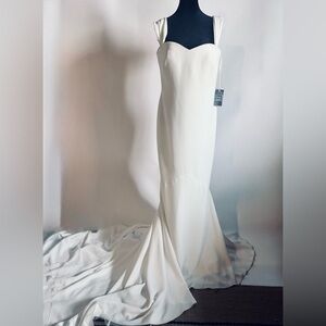NWT L’Amour Bridal Wedding Dress Size 14